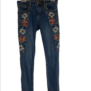 Women’s Miss Me Embroidered Floral Skinny Jeans